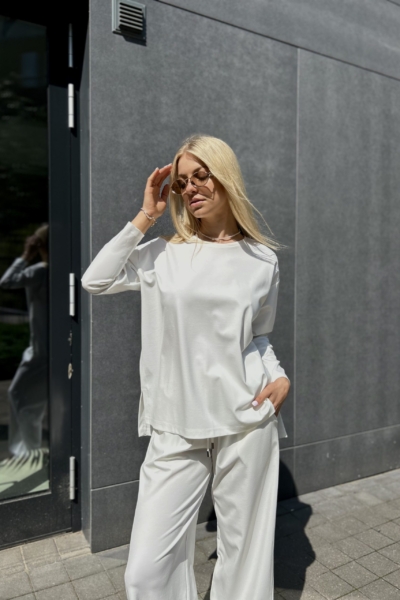 EASE tops ar piedurknēm